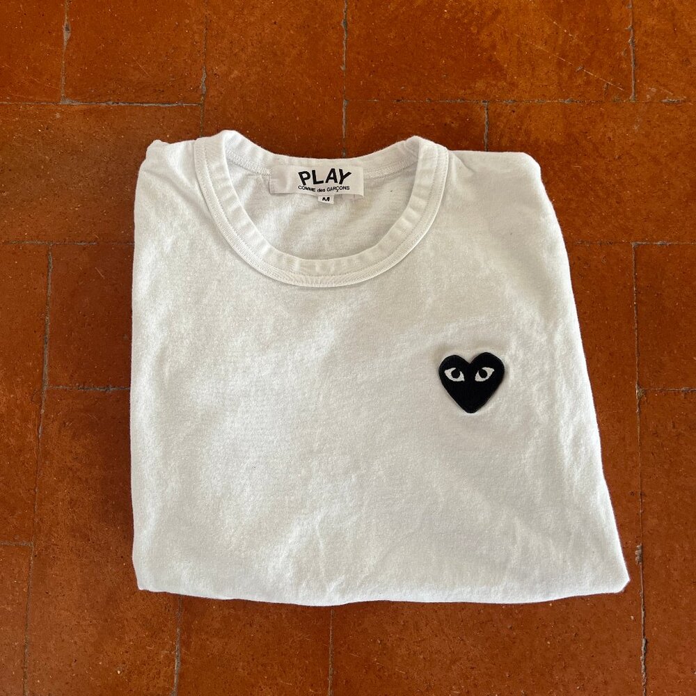 Comme des Garcons PLAY White Long Sleeve Cotton T-Shirt | Black Heart Logo (M)
